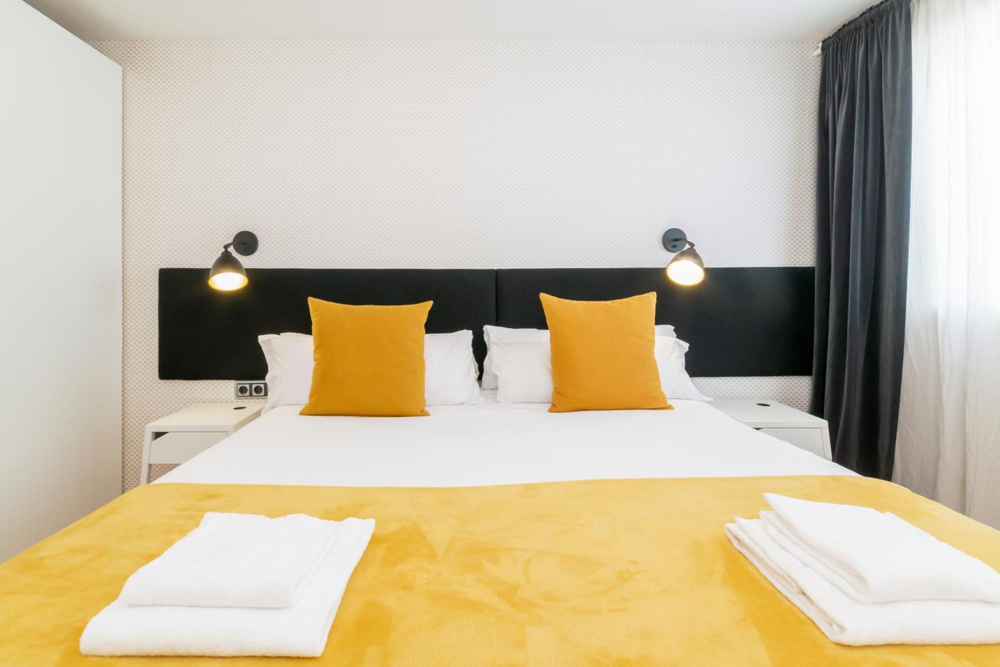 Unique Rentals - Placa Catalunya Central Apartments Barcelona Luaran gambar